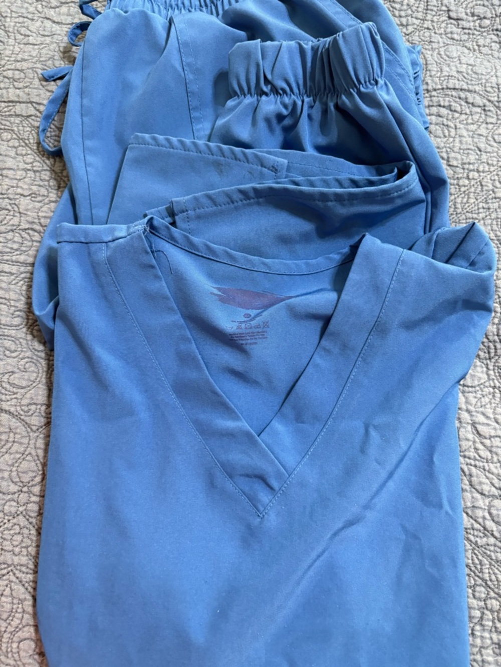 Blue Women's V-Neck Scrub Top and Elastic Waist Pants Set